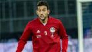 هل ينتقل كوكا إلى أستون فيلا بتوصية من الثنائي المصري؟