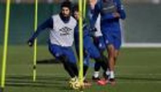 بعد 86 يوما من إصابته المروعة.. جوميز يعود لتدريبات إيفرتون