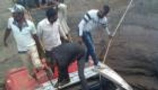 مصرع 26 هنديا بعد سقوط حافلة في بئر