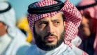 تركي آل الشيخ يقدم "هدية فنية" للأهلي المصري