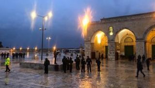اقتحام قوات الشرطة الإسرائيلية المسجد الأقصى- أرشيفية