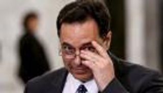 رئيس وزراء لبنان يطلب من الحكومة والقطاع المصرفي خطة لاستعادة الثقة