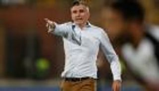 كارتيرون يعلن قائمة المستبعدين من رحلة الزمالك لأنجولا