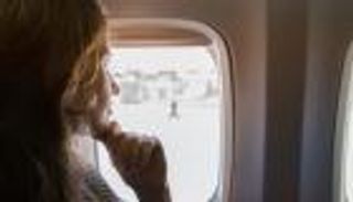 لتجنب عدوى "كورونا" في الطائرة.. اجلس بجوار النافذة