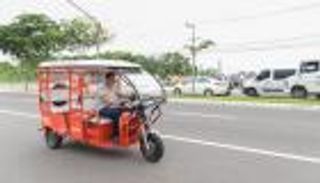 أوبر تطلق خدمة "التوك توك" الكهربائي بالبرازيل