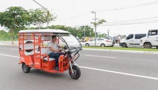 أوبر تطلق خدمة التوك توك الكهربائي في البرازيل