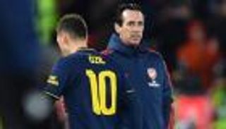 بعد شهرين من رحيله.. إيمري يفسر أسباب سقوط أرسنال