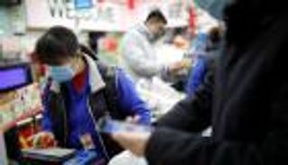 الهند تحظر تصدير الكمامات والملابس الواقية