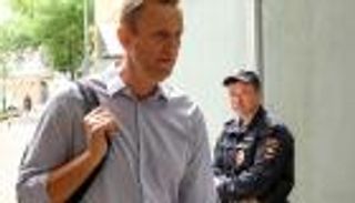 الدوما يهاجم نافالني "الخبيث".. بوتين أنقذ حياته 