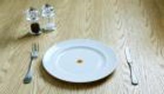 خطر متلازمة إعادة التغذية.. الأسباب والعلاج