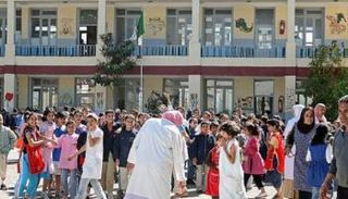 تلاميذ بإحدى المدراس الجزائرية - أرشيفية