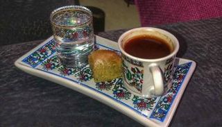 القهوة في ليبيا توحد ما فرقته السياسة - أرشيف