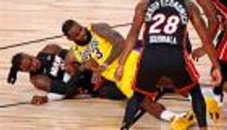 نهائي "السلة الأمريكي".. ليبرون جيمس يقسو على فريقه السابق