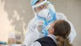 فحص خاطئ لكورونا يهدد أمريكية بالتهاب خطير