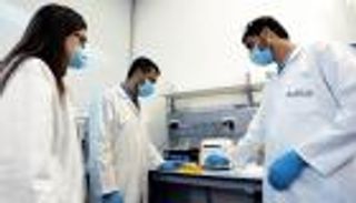 جامعة إماراتية تطور جهازا محمولا لإجراء فحص كورونا