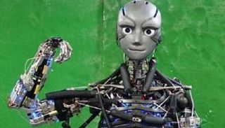 روبوت يعلم البشر أفضل التمارين الرياضية