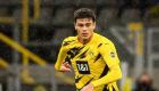 حطم أسطورة والده في 5 مباريات.. رينا يعيد بروسيا دورتموند للانتصارات