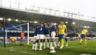 متصدر ترتيب الدوري الإنجليزي.. إيفرتون يكتب تاريخا غاب منذ 50 عاما