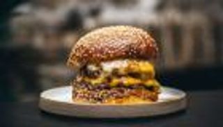 تغريم مطعم 1300 دولار.. الوجبة تأخرت 4 دقائق   