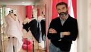 بالصور.. "الأناقة والسريالية" عنوان مجموعة "سكياباريلي" لصيف 2021 