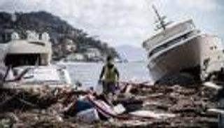 عواصف عاتية بإيطاليا.. العثور على 5 جثث وخسائر بملايين الدولارات