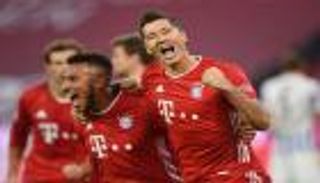 بسوبر هاتريك تاريخي.. ليفاندوفسكي ينقذ بايرن ميونيخ من سقوط جديد