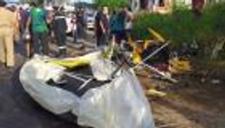 بالصور.. مصرع ضابطين في تحطم طائرة والسلطات الهندية تفتح تحقيقا