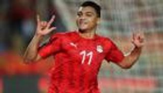 رغم تصريحات مدرب مصر.. مصطفى محمد يكمل مثلث صلاح وتريزيجيه