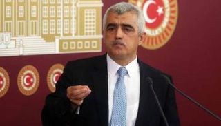 النائب الكردي عمر فاروق جرجرلي 