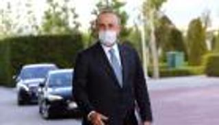 جاويش أوغلو إلى أذربيجان.. أردوغان يؤجج نار المعارك 