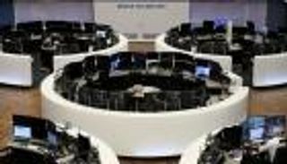 البنوك تنقذ البورصات الأوروبية من كارثة وترامب في الخلفية