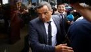 وكيل رونالدو الفائز الأكبر في معركة الخاسرين من كورونا