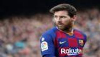 على رأسهم ميسي.. 10 نجوم بالمجان في الصيف المقبل