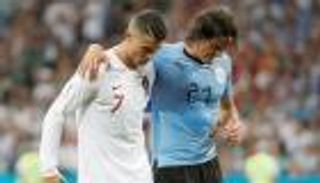 لعنة كريستيانو رونالدو تطارد كافاني في مانشستر يونايتد