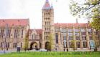 مع تزايد الإصابات.. 3 جامعات بريطانية توقف التعليم وجها لوجه