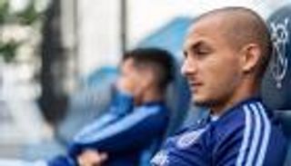 الأهلي السعودي يتعاقد مع "ميسي رومانيا"
