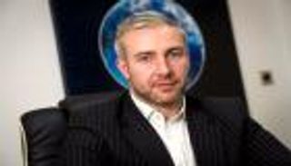 رحلة نجاح.. شاب يشتري بنكا رفض إقراضه ويحوله لمحل بقالة