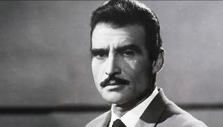 الفنان المصري أحمد مظهر