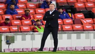 رونالد كومان مدرب برشلونة الإسباني