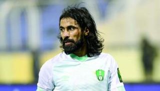 حسين عبدالغني قائد الأهلي السعودي