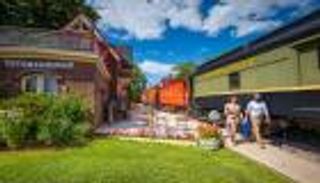 السياحة في أعماق التاريخ وأحضان الطبيعة.. قطار أثري يتحول إلى فندق