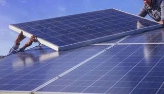 ألواح توليد طاقة شمسية- أرشيفية