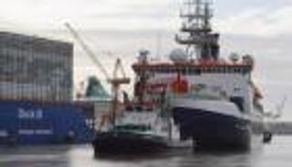 بعد عودتها من القطب الشمالي.. "بولارشتيرن" تحذر من كارثة بيئية