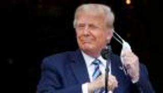 "البطل الخارق".. "أغرب" فكرة لترامب بالمستشفى