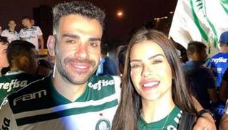 هنريكي وزوجته