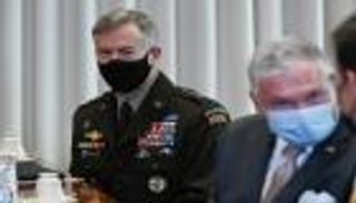 "البنتاجون" يعود للعمل.. "انتصار" عسكري على كورونا