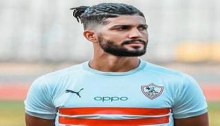 فرجاني ساسي لاعب خط وسط الزمالك