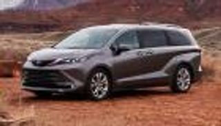 تويوتا "سيينا" تشعل سوق الـ"Van" في 2021