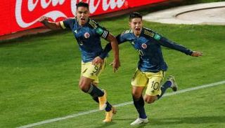 المهاجم الكولومبي المخضرم راداميل فالكاو