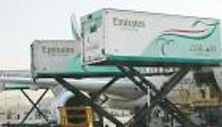 "الإمارات لتموين الطائرات" تستخدم الذكاء الاصطناعي في تقليل مخلفات الطعام